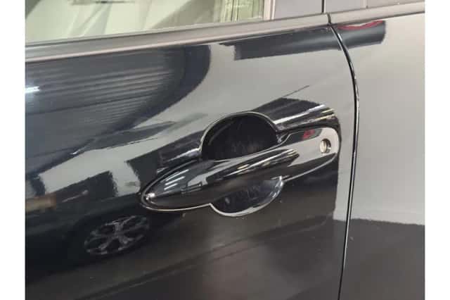 Toyota Corolla Cross (2022) thumbnail 5