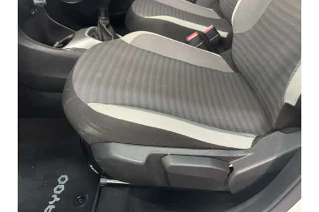 Toyota Aygo (2020) thumbnail 5