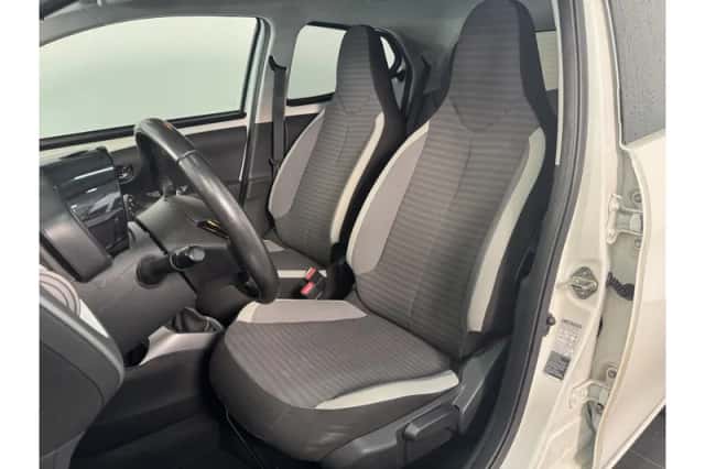 Toyota Aygo (2020) thumbnail 6