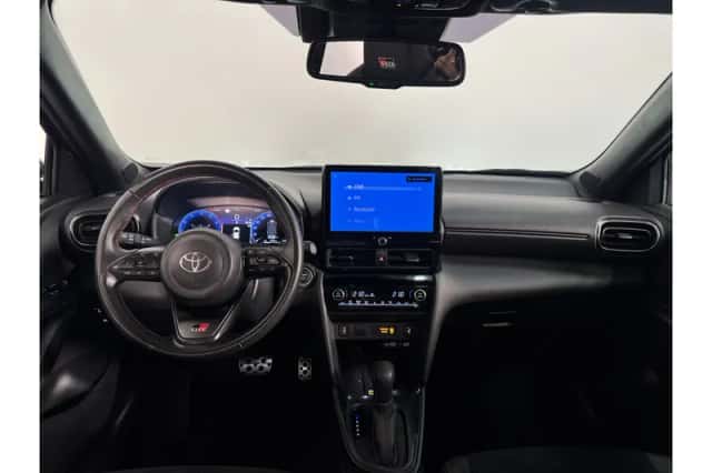 Toyota Yaris Cross (2024) thumbnail 2