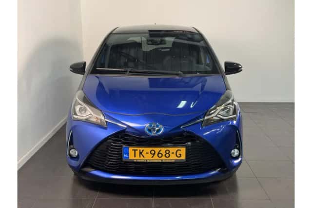 Toyota Yaris (2018) thumbnail 3