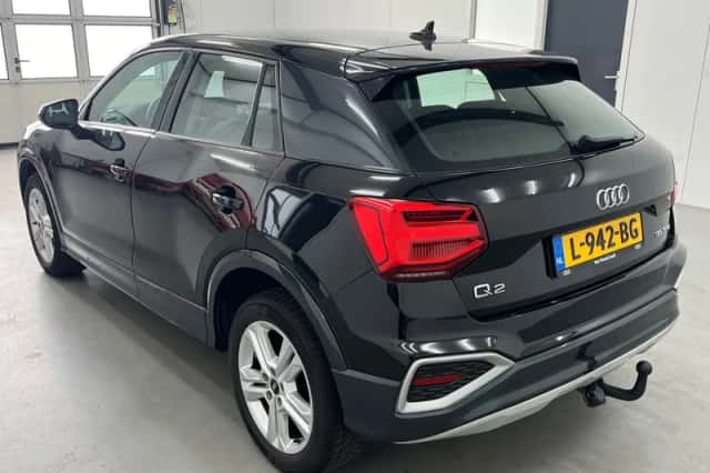 Audi Q2 (2021) thumbnail 4