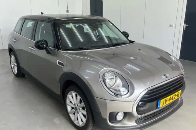 MINI Clubman (2016) thumbnail 2