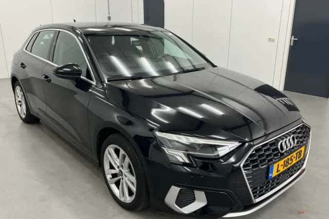 Audi A3 (2021) thumbnail 2