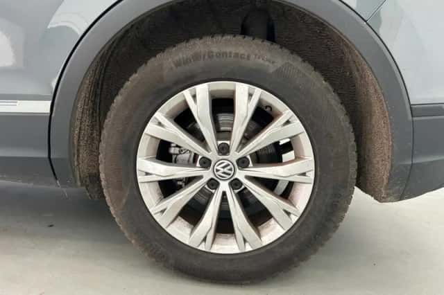 Volkswagen Tiguan (2019) thumbnail 5
