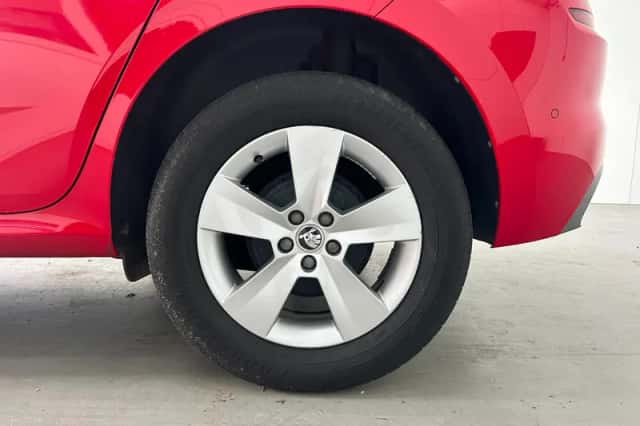 Škoda Kamiq (2023) thumbnail 5