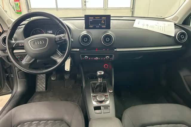 Audi A3 (2015) thumbnail 6