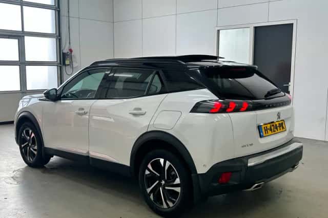 Peugeot 2008 (2020) thumbnail 4