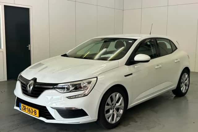 Renault Mégane (2018) thumbnail 1