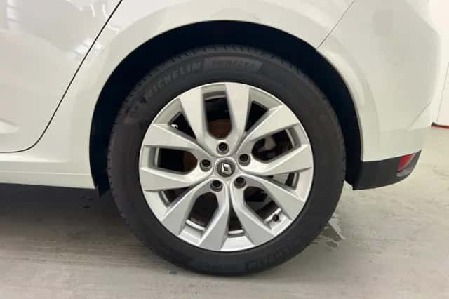Renault Mégane (2018) thumbnail 5