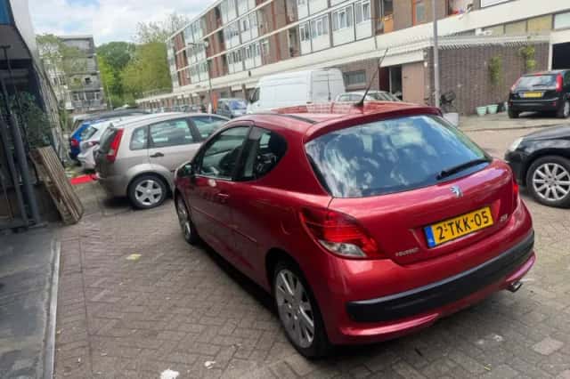 Peugeot 207 (2008) thumbnail 4