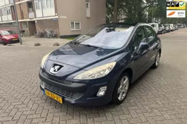 Peugeot 308 (2008) thumbnail 1