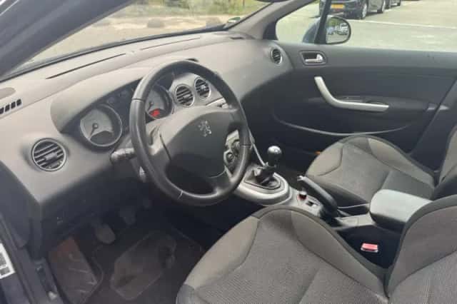Peugeot 308 (2008) thumbnail 6