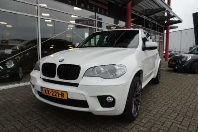 BMW X5 (2012) thumbnail 3