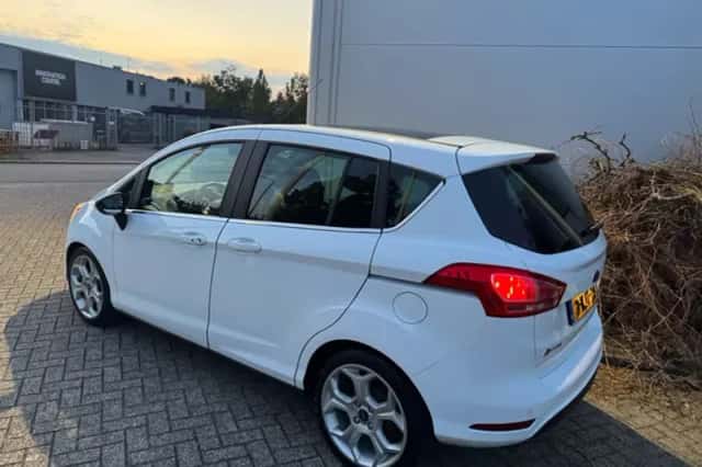 Ford B-Max (2013) thumbnail 2