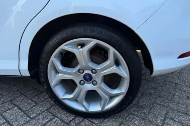 Ford B-Max (2013) thumbnail 6