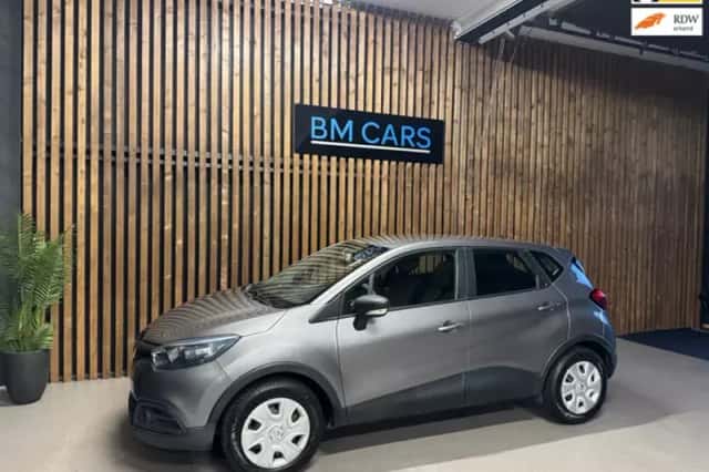 Renault Captur (2014) thumbnail 1