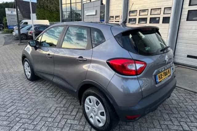 Renault Captur (2014) thumbnail 3