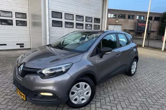 Renault Captur (2014) thumbnail 6