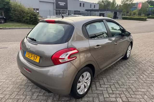 Peugeot 208 (2013) thumbnail 5