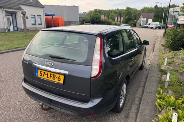 Ford Focus (2010) thumbnail 4