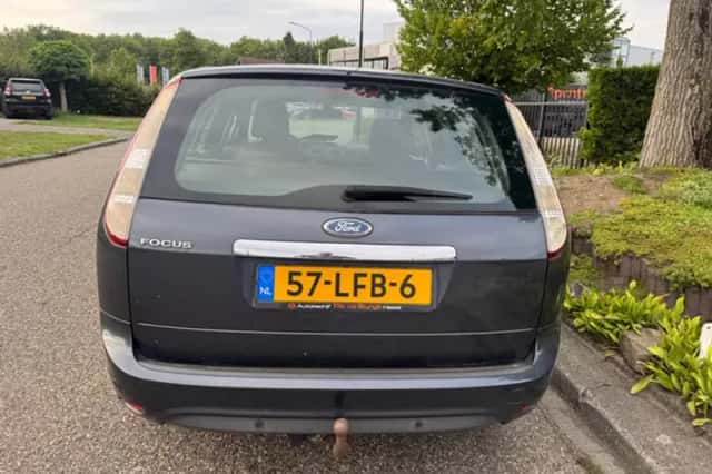 Ford Focus (2010) thumbnail 6
