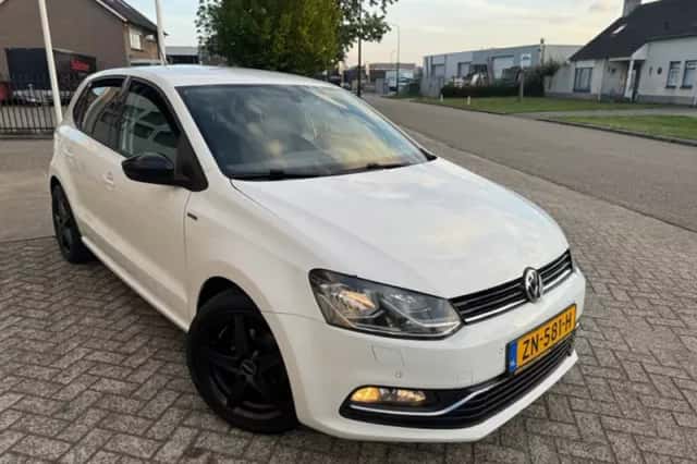 Volkswagen Polo (2014) thumbnail 2