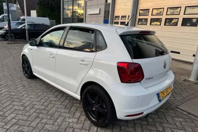 Volkswagen Polo (2014) thumbnail 3