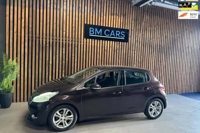 Peugeot 208 (2013) thumbnail 1