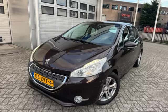 Peugeot 208 (2013) thumbnail 4