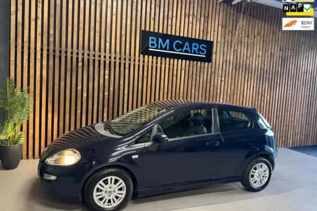 Fiat Punto (2014) thumbnail 1