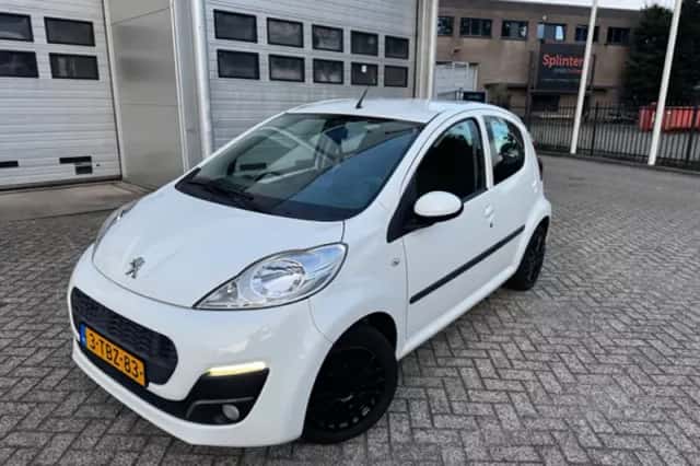 Peugeot 107 (2014) thumbnail 4