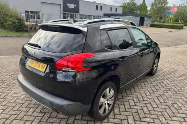 Peugeot 2008 (2015) thumbnail 5