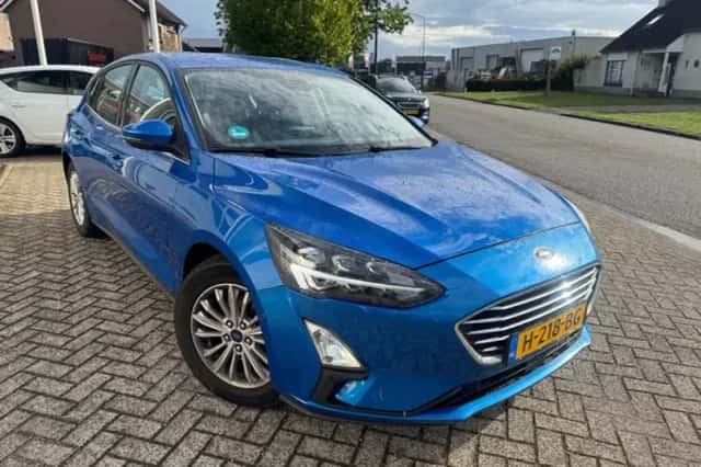 Ford Focus (2020) thumbnail 2