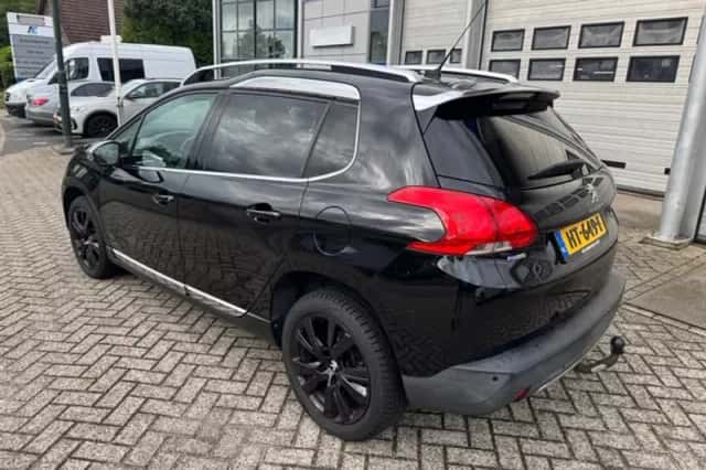 Peugeot 2008 (2016) thumbnail 3
