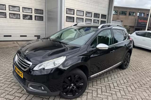 Peugeot 2008 (2016) thumbnail 6