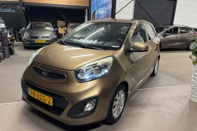 Kia Picanto (2012) thumbnail 3