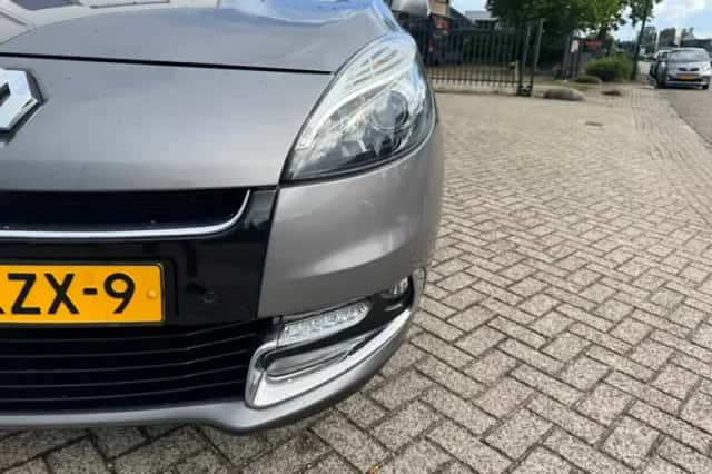 Renault Scénic (2012) thumbnail 6