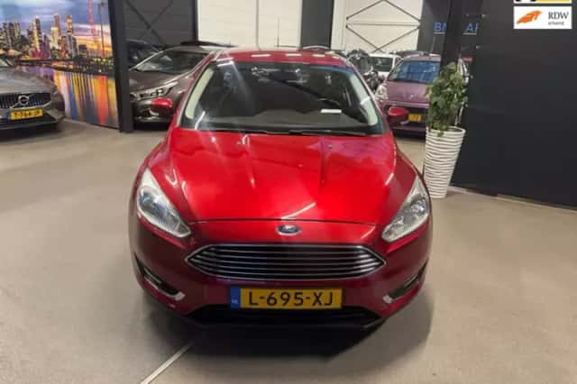 Ford Focus (2015) thumbnail 1