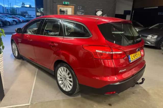 Ford Focus (2015) thumbnail 4