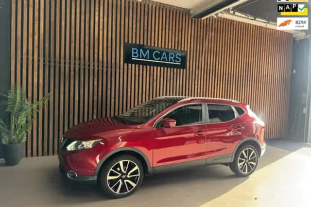 Nissan Qashqai (2016) thumbnail 1