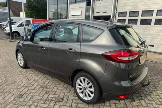 Ford C-Max (2017) thumbnail 3