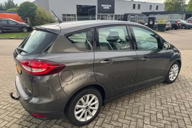 Ford C-Max (2017) thumbnail 5