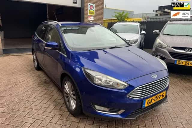 Ford Focus (2015) thumbnail 1