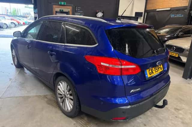 Ford Focus (2015) thumbnail 2