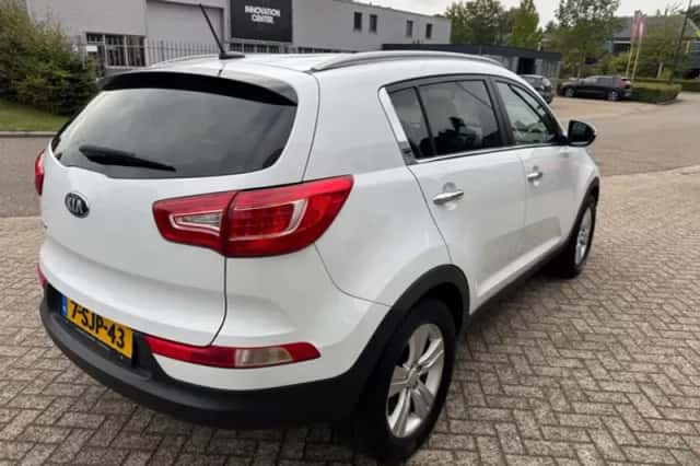 Kia Sportage (2013) thumbnail 5