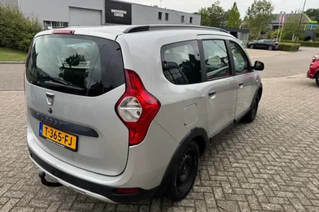 Dacia Lodgy (2016) thumbnail 5