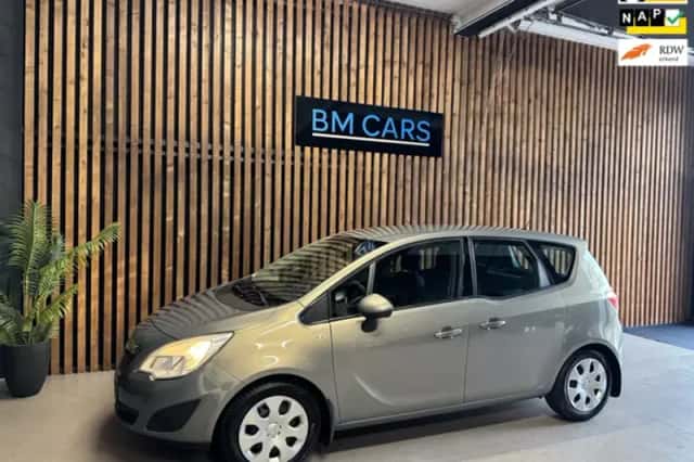 Opel Meriva (2010) thumbnail 1