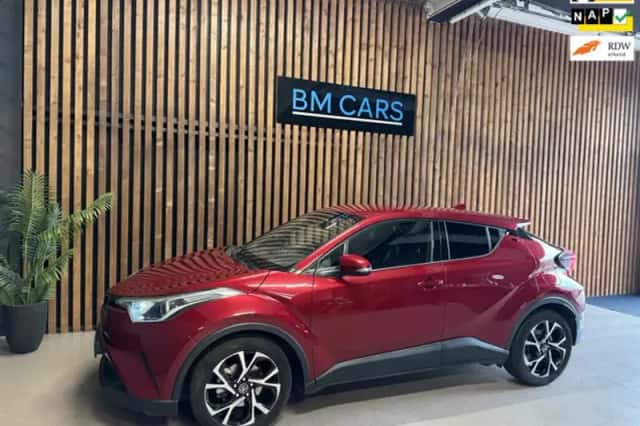 Toyota C-HR (2019) thumbnail 1