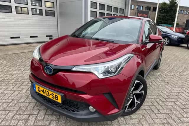 Toyota C-HR (2019) thumbnail 4